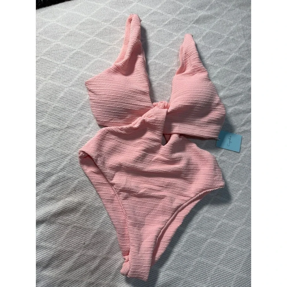 Cupshe Blush Twist One-Piece Swimsuit  pink‎ size L